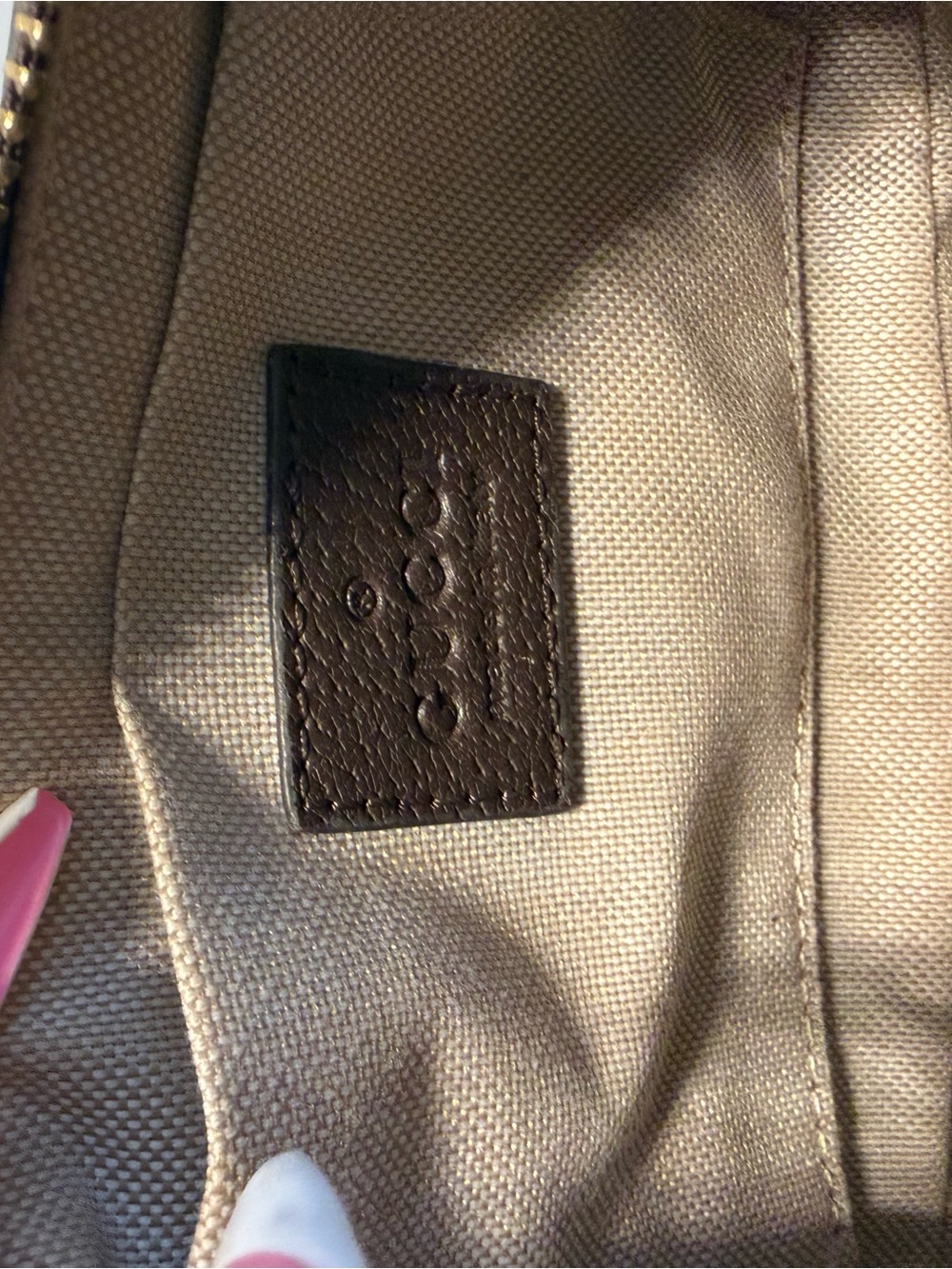 1.1 Gucci Beige and Brown GG Supreme Shoulder Bag with Gold Hardware - Picture 3 of 7